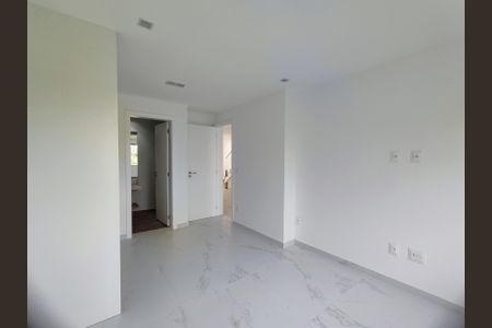 Casa de condomínio para alugar com 315m², 4 quartos e 2 vagasSuíte 4