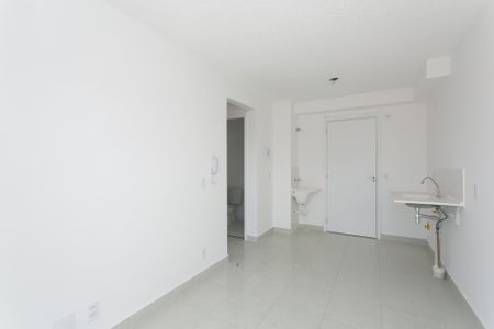 Sala de apartamento para alugar com 2 quartos, 48m² em Vila Carmosina, São Paulo