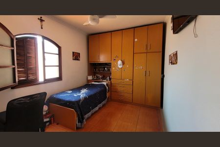 Casa à venda com 340m², 3 quartos e 3 vagas Casa à venda com 340m², 3 quartos e 3 vagasQuarto 1