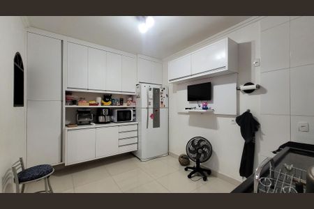 Casa à venda com 340m², 3 quartos e 3 vagas Casa à venda com 340m², 3 quartos e 3 vagasCozinha