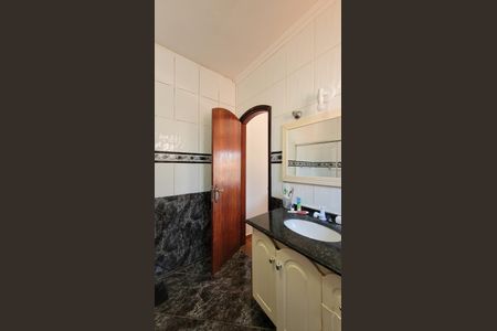 Casa à venda com 340m², 3 quartos e 3 vagas Casa à venda com 340m², 3 quartos e 3 vagasBanheiro da Suíte 1