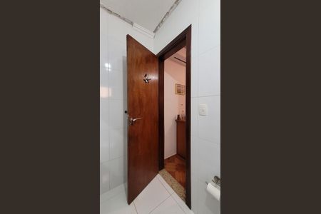 Casa à venda com 340m², 3 quartos e 3 vagas Casa à venda com 340m², 3 quartos e 3 vagasBanheiro da Suíte 2