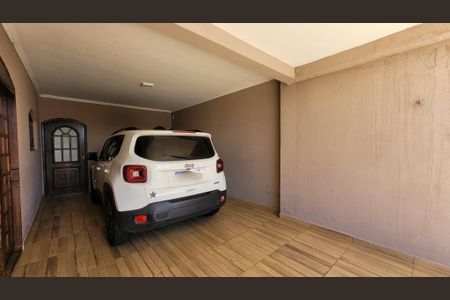 Casa à venda com 340m², 3 quartos e 3 vagas Casa à venda com 340m², 3 quartos e 3 vagasGaragem