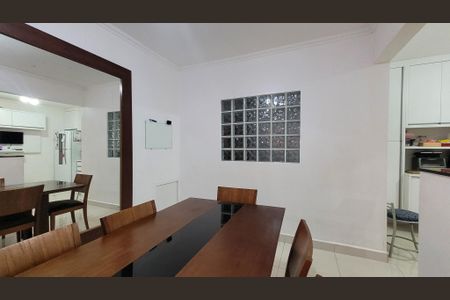 Casa à venda com 340m², 3 quartos e 3 vagas Casa à venda com 340m², 3 quartos e 3 vagasCopa