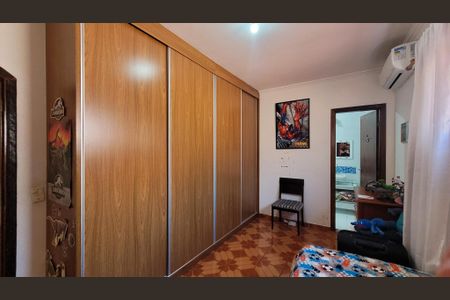 Casa à venda com 340m², 3 quartos e 3 vagas Casa à venda com 340m², 3 quartos e 3 vagasSuíte 2