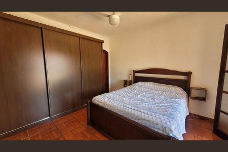 Casa à venda com 340m², 3 quartos e 3 vagas Casa à venda com 340m², 3 quartos e 3 vagasSuíte 1