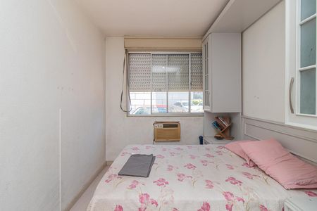 Quarto 2 de apartamento à venda com 3 quartos, 80m² em Santo Antônio, Porto Alegre