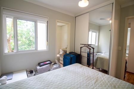 Apartamento à venda com 123m², 3 quartos e 2 vagasQuarto 2 - Suíte 1