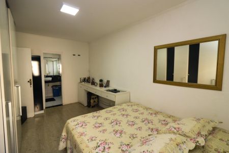 Casa à venda com 329m², 6 quartos e 3 vagasSuíte 2