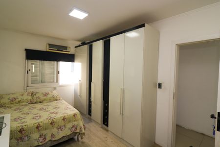 Casa à venda com 329m², 6 quartos e 3 vagasSuíte 2