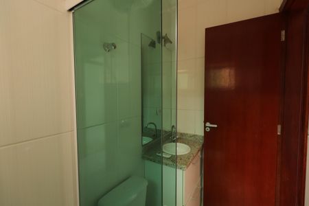 Casa de condomínio à venda com 110m², 3 quartos e 2 vagasBanheiro Social