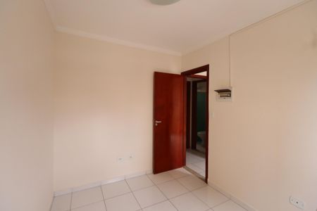 Casa de condomínio à venda com 110m², 3 quartos e 2 vagasQuarto 2