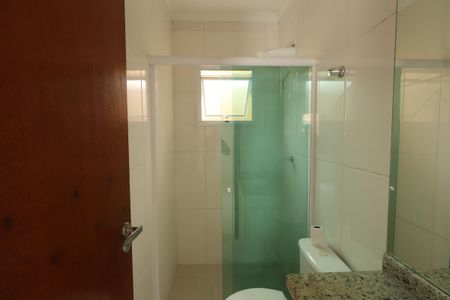 Casa de condomínio à venda com 110m², 3 quartos e 2 vagasBanheiro da Suíte