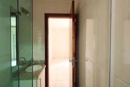 Casa de condomínio à venda com 110m², 3 quartos e 2 vagasBanheiro da Suíte