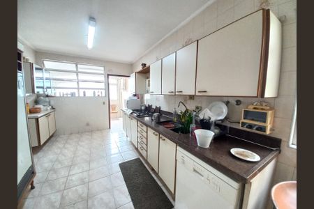 Apartamento para alugar com 171m², 3 quartos e 2 vagas Apartamento para alugar com 171m², 3 quartos e 2 vagasCozinha