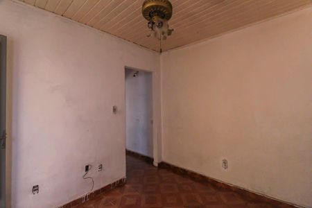 Casa para alugar com 4 quartos, 135m² em Parque Sao Rafael, São Paulo