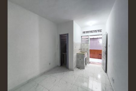 Quarto de kitnet/studio para alugar com 1 quarto, 28m² em Liberdade, São Paulo