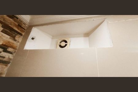 Apartamento à venda com 80m², 2 quartos e sem vaga Apartamento à venda com 80m², 2 quartos e sem vagaBanheiro