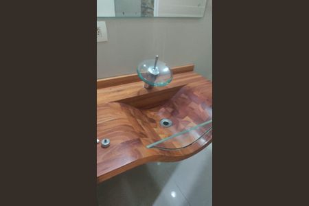 Apartamento à venda com 80m², 2 quartos e sem vaga Apartamento à venda com 80m², 2 quartos e sem vagaBanheiro