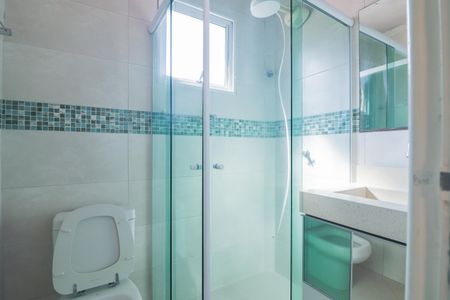 Banheiro Social de casa de condomínio para alugar com 2 quartos, 73m² em Jardim Joao XXIII, São Paulo