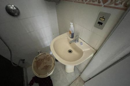 Casa para alugar com 300m², 4 quartos e 5 vagasBanheiro