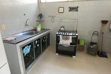 Casa para alugar com 300m², 4 quartos e 5 vagasCozinha