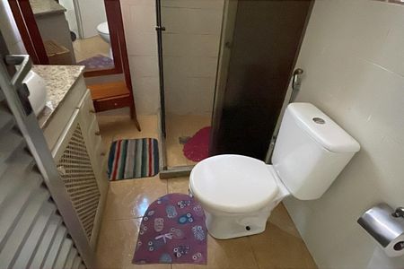 Casa para alugar com 300m², 4 quartos e 5 vagasBanheiro