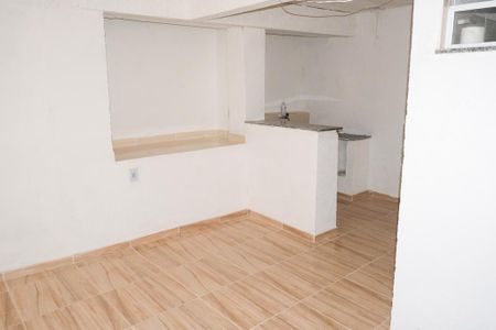 Casa para alugar com 29m², 1 quarto e sem vagaSala