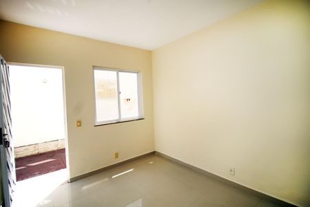 Sala de casa para alugar com 2 quartos, 50m² em Vila da Penha, Rio de Janeiro