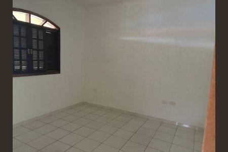 Casa para alugar com 3 quartos, 100m² em Campo Grande, São Paulo