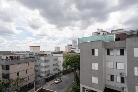 Apartamento à venda com 100m², 3 quartos e 2 vagasQuarto 1 - Vista
