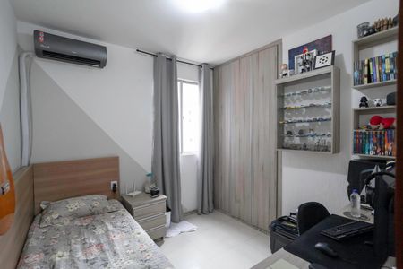 Apartamento à venda com 100m², 3 quartos e 2 vagasQuarto 2