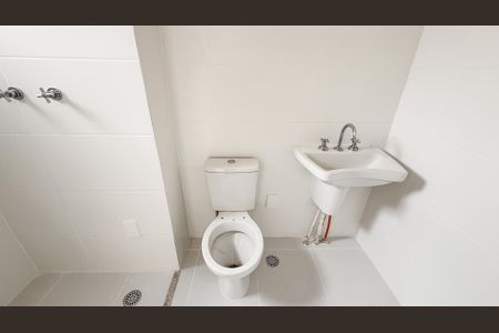 Apartamento para alugar com 54m², 2 quartos e sem vagaBanheiro da Suíte