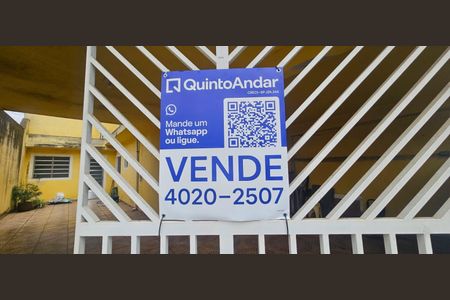 Casa à venda com 120m², 3 quartos e 3 vagasPlaca instalada no portão do imóvel - Código VGEF-690