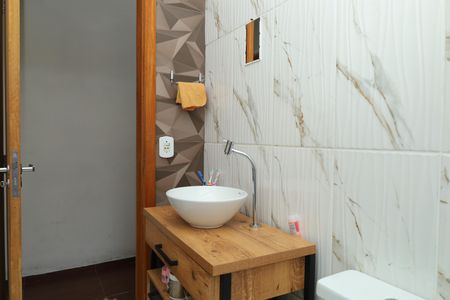 Casa à venda com 120m², 3 quartos e 3 vagasBanheiro 2