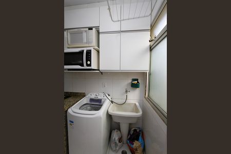 Apartamento à venda com 74m², 2 quartos e 1 vagaÁrea de Serviço