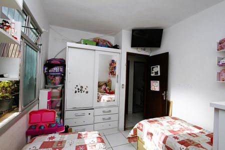 Apartamento à venda com 74m², 2 quartos e 1 vagaQuarto 2