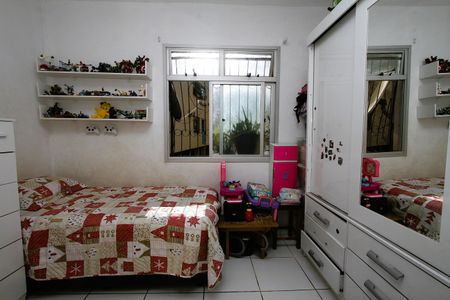 Apartamento à venda com 74m², 2 quartos e 1 vagaQuarto 2