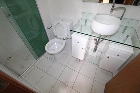 Banheiro de apartamento para alugar com 2 quartos, 62m² em Parque Industrial, São José dos Campos