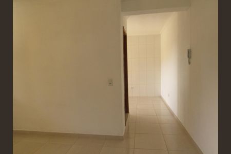 Quarto de casa para alugar com 1 quarto, 29m² em Km 18, Osasco