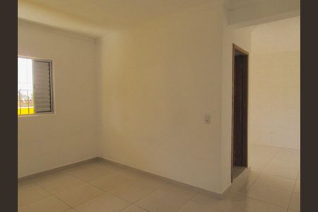 Quarto de casa para alugar com 1 quarto, 29m² em Km 18, Osasco