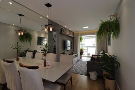 Sala de apartamento à venda com 2 quartos, 57m² em Parque das Nações, Santo André