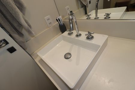 Apartamento à venda com 57m², 2 quartos e 1 vagaBanheiro da Suíte - Pia