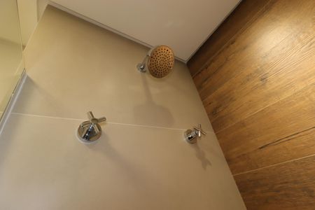 Apartamento à venda com 57m², 2 quartos e 1 vagaBanheiro Social - Chuveiro