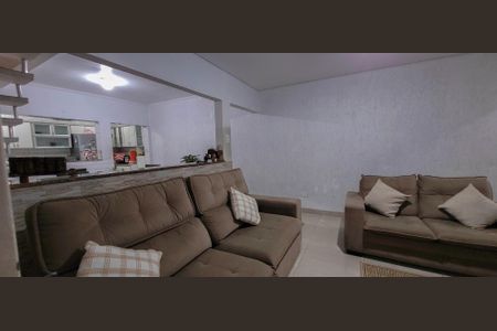 Casa para alugar com 400m², 3 quartos e 3 vagas Casa para alugar com 400m², 3 quartos e 3 vagasSala