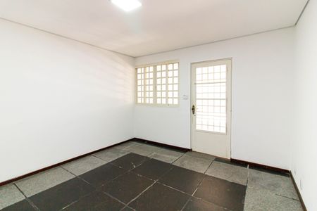 Casa para alugar com 80m², 2 quartos e 1 vagaSala
