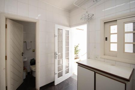 Casa para alugar com 384m², 4 quartos e 3 vagas Casa para alugar com 384m², 4 quartos e 3 vagasÁrea de Serviço