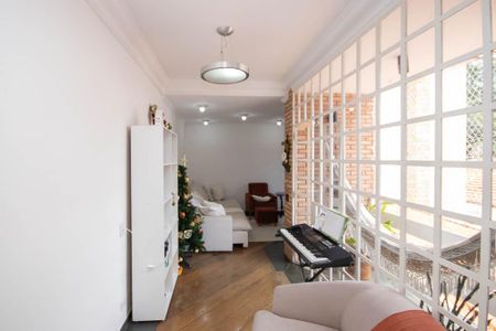 Casa para alugar com 384m², 4 quartos e 3 vagas Casa para alugar com 384m², 4 quartos e 3 vagasSala 1