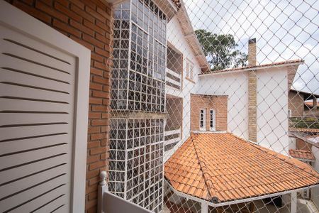 Casa para alugar com 384m², 4 quartos e 3 vagas Casa para alugar com 384m², 4 quartos e 3 vagasVaranda