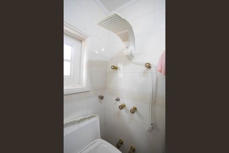 Casa para alugar com 384m², 4 quartos e 3 vagas Casa para alugar com 384m², 4 quartos e 3 vagasBanheiro 2